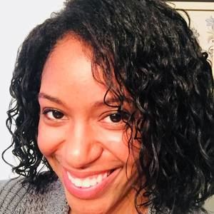 Meet your Posher, Monique